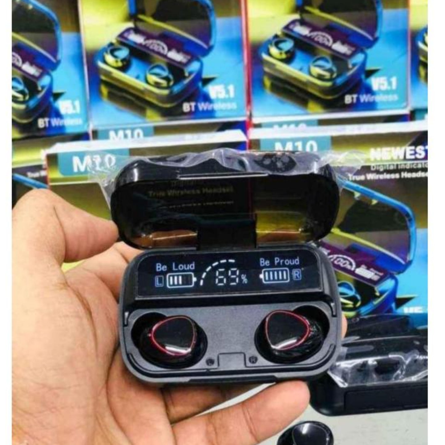 M10 W – Wireless Bluetooth Earbuds with Power Bank Case